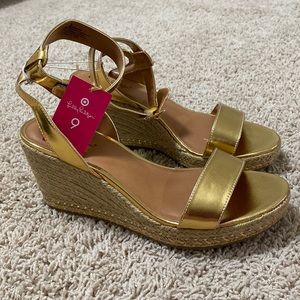 NWT Lilly Pulitzer for Target Gold Espadrille Wedges - Size 9. Orig $36